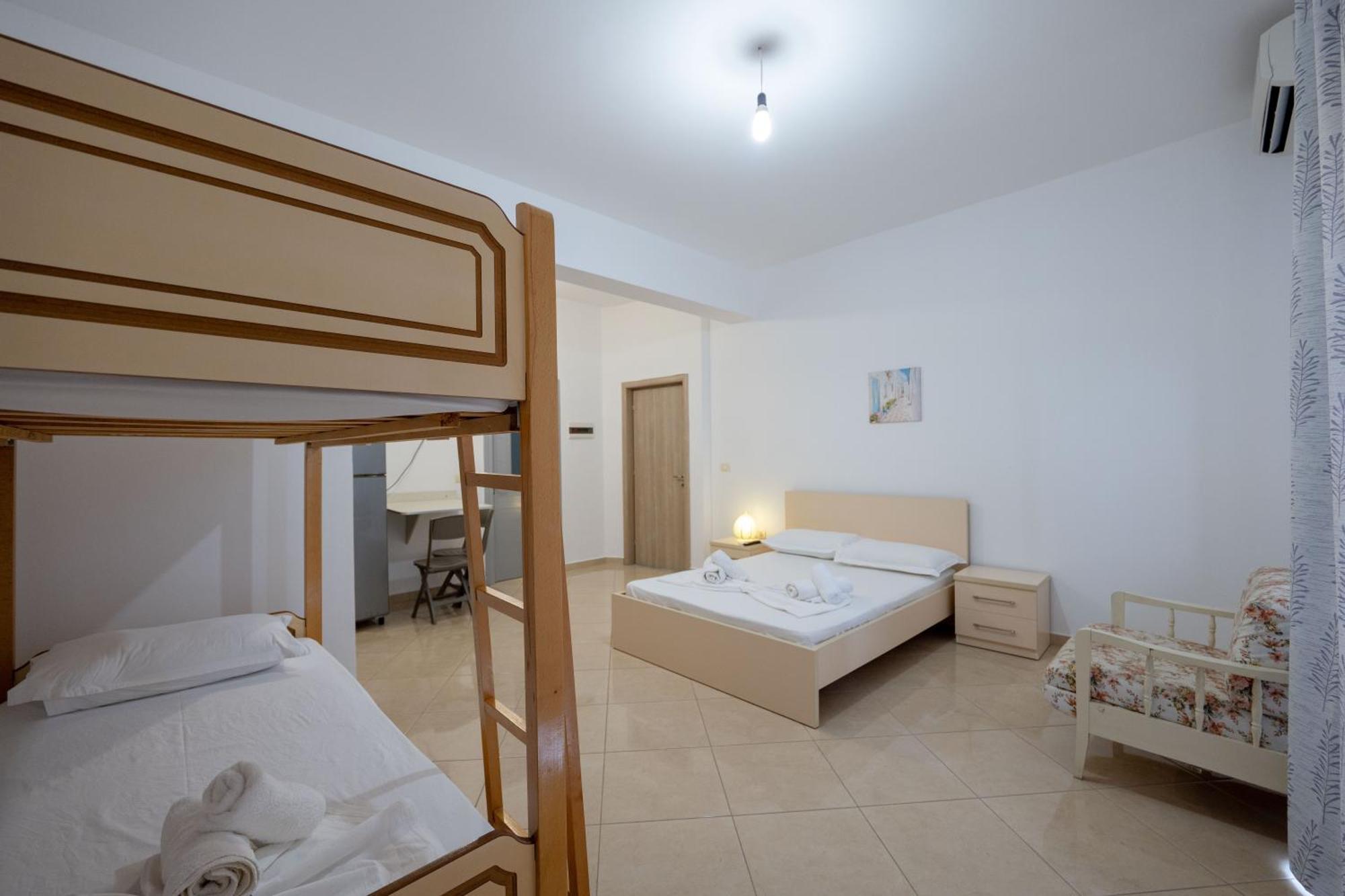 Vila Flamuri Sarandë Esterno foto