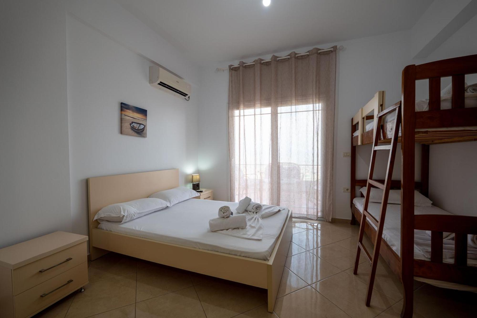 Vila Flamuri Sarandë Esterno foto